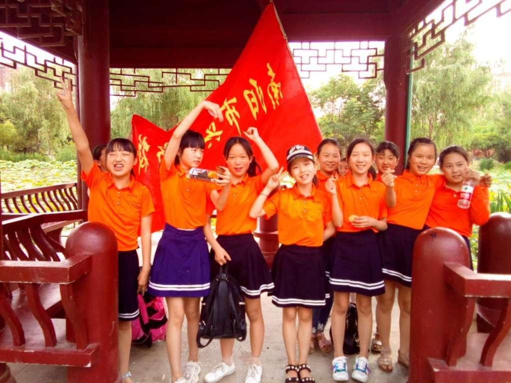 【社会实践】——播种希望,放飞快乐 - 南阳市兴宛学校